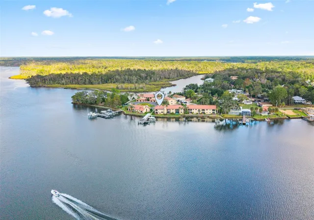 4th image of 371 Nw 14Th Pl, Crystal River, FL 34428 | MLS# OM712039