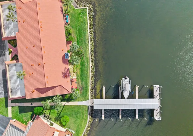 5th image of 371 Nw 14Th Pl, Crystal River, FL 34428 | MLS# OM712039