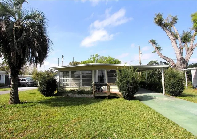 Homes for sale in Zephyrhills, FL | 6021 Ridgewood Dr, Zephyrhills, FL 33542 | MLS# TB8440628