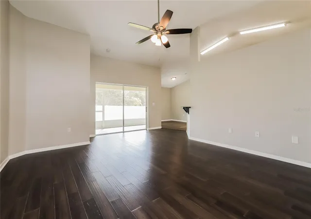 3rd image of 3407 Imperial Manor Way, Mulberry, FL 33860 | MLS# C7516671