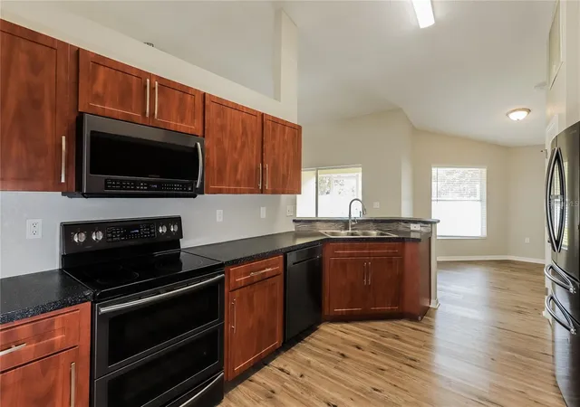 4th image of 3407 Imperial Manor Way, Mulberry, FL 33860 | MLS# C7516671