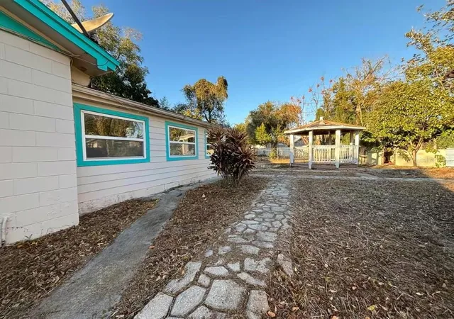 Photo 2 of Single family home for sale at 710 East Ct, Longwood, FL 32750 | MLS# S5137189 | Listing updated on 2026-08-28