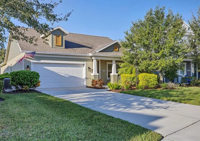 Photo 2 of Single family home for sale at 7040 White Willow Ct, Sarasota, FL 34243 | MLS# A4669438 | Listing updated on 2026-08-29