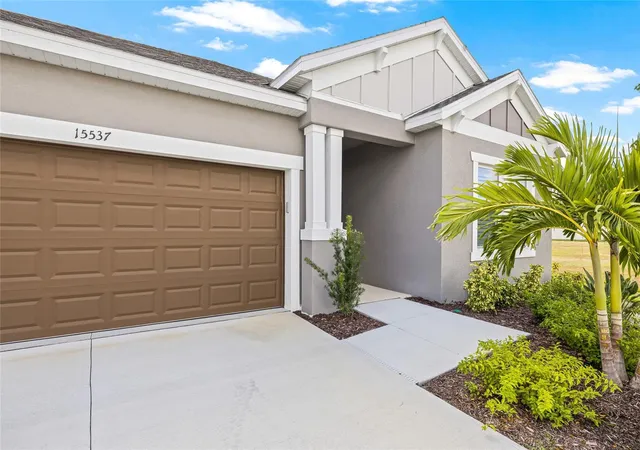 Photo 4 of Single family home for sale at 15537 Foxtail Ln, Nokomis, FL 34275 | MLS# A4669505 | Listing updated on 2026-08-28
