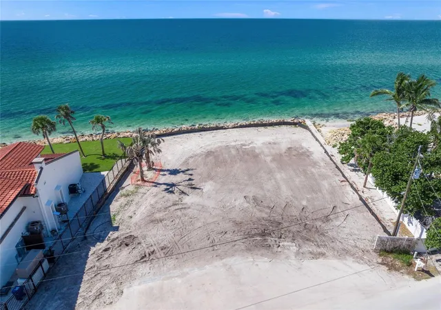 9th image of 141 N Casey Key Rd, Osprey, FL 34229 | MLS# A4669513
