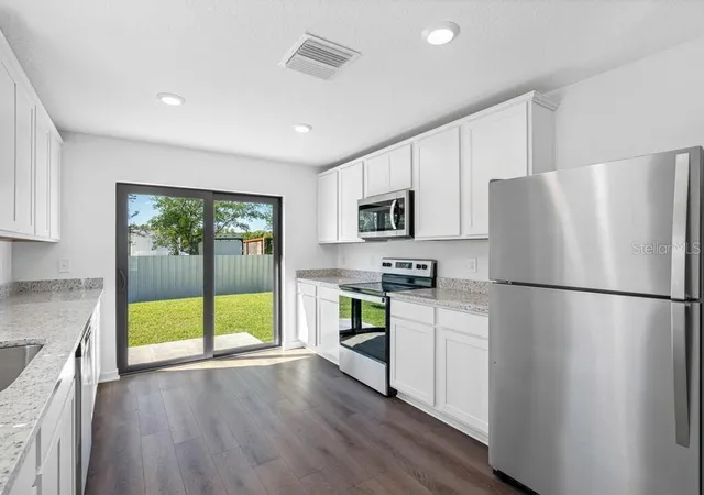 Photo 4 of Single family home for sale at 657 Blackthorn Dr, Lakeland, FL 33809 | MLS# TB8441030 | Listing updated on 2026-10-09