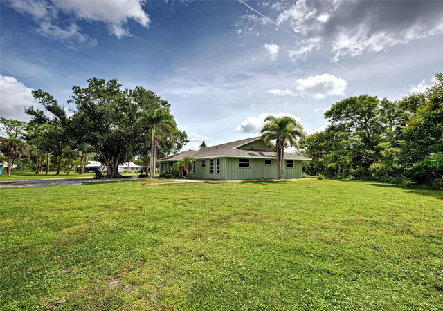 4th image of 425 Morrison Ave, Englewood, FL 34223 | MLS# D6144406