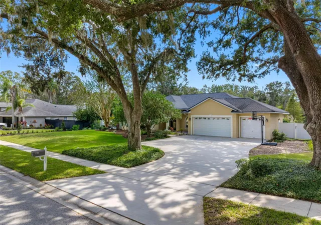 Homes for sale in Lutz, FL | 121 Myrtle Ridge Rd, Lutz, FL 33549 | MLS# TB8441205