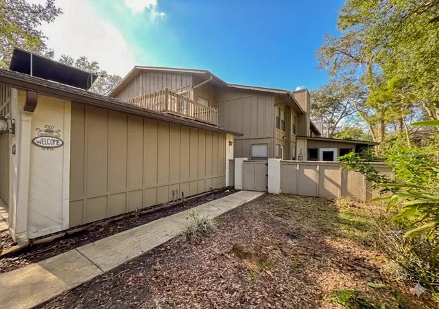 2nd image of 39 Cherokee Trl, Ormond Beach, FL 32174 | MLS# O6355170