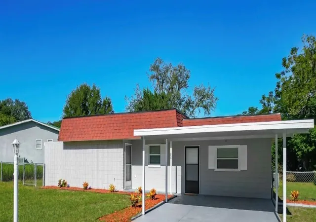 Photo 1 of Single family home for sale at 46 Lake Court Loop, Ocala, FL 34472 | MLS# OM712169 | Listing updated on 2026-10-02