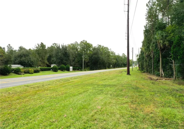 4th image of 10689 Ne Hwy 314, Silver Springs, FL 34488 | MLS# OM712172