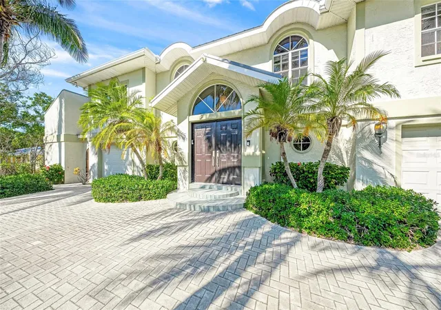 Photo 2 of Single family home for sale at 569 Juan Anasco Dr, Longboat Key, FL 34228 | MLS# A4669634 | Listing updated on 2026-10-11