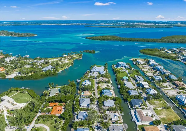 Photo 4 of Single family home for sale at 569 Juan Anasco Dr, Longboat Key, FL 34228 | MLS# A4669634 | Listing updated on 2026-10-11
