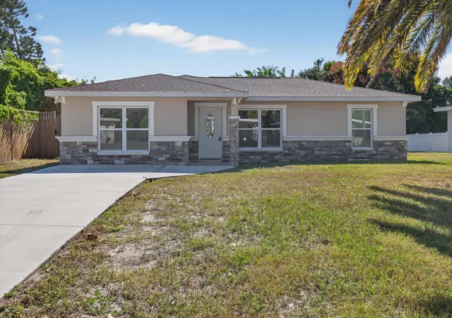 Photo 3 of Single family home for sale at 5352 Tangerine Dr, New Port Richey, FL 34652 | MLS# TB8441353 | Listing updated on 2026-10-10
