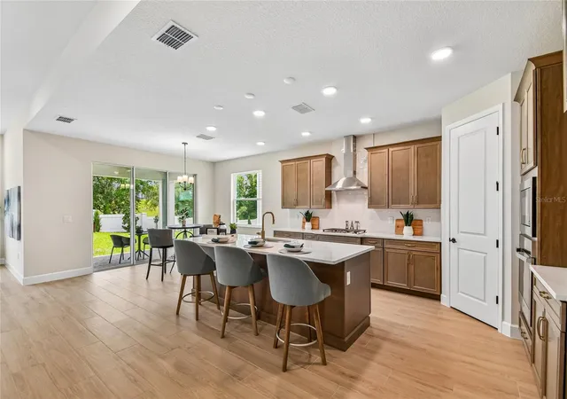 4th image of 3326 Wolf Lake Ave, Apopka, FL 32712 | MLS# O6355342