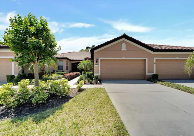 House for sale at 428 Seneca Falls Dr, Apollo Beach, FL 33572 | MLS# TB8441626 | Listing updated on 2026-03-23