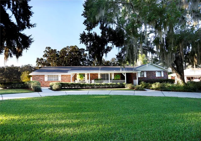 2nd image of 23378 Eppley Dr, Brooksville, FL 34601 | MLS# W7880183