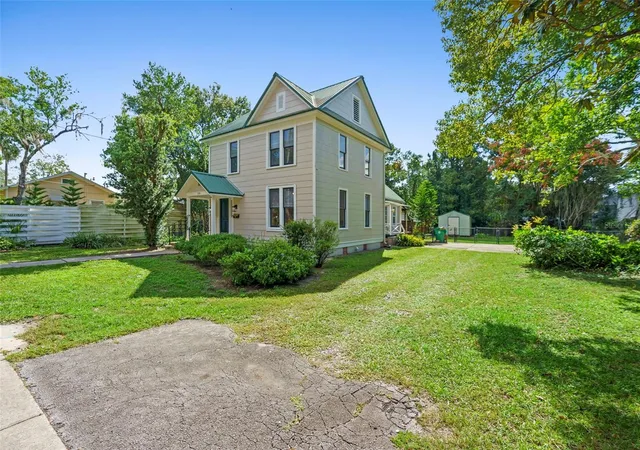 2nd image of 210 W University Ave, Deland, FL 32720 | MLS# V4945577