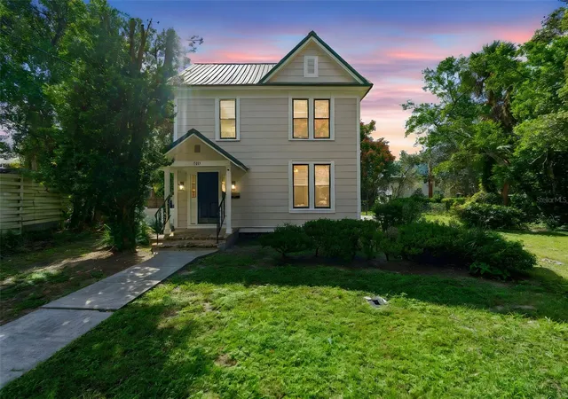42nd image of 210 W University Ave, Deland, FL 32720 | MLS# V4945577