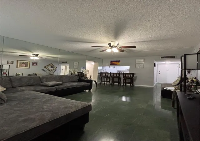 4th image of 5820 N Church Ave, Tampa, FL 33614