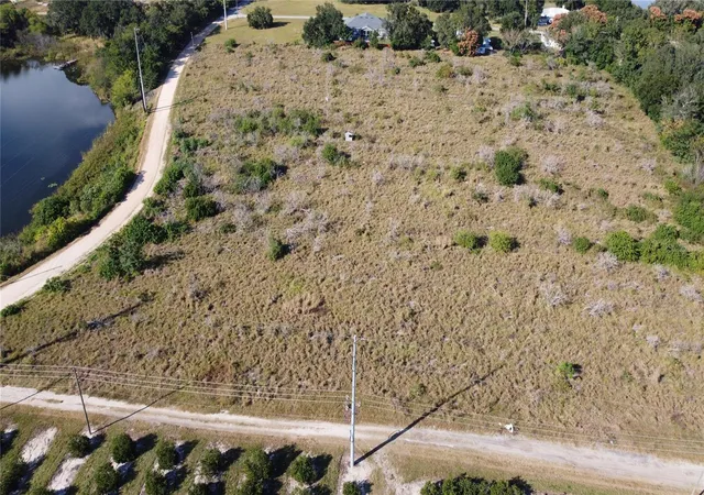 3rd image of 600 Grove Ave, Lake Wales, FL 33853 | MLS# TB8441958