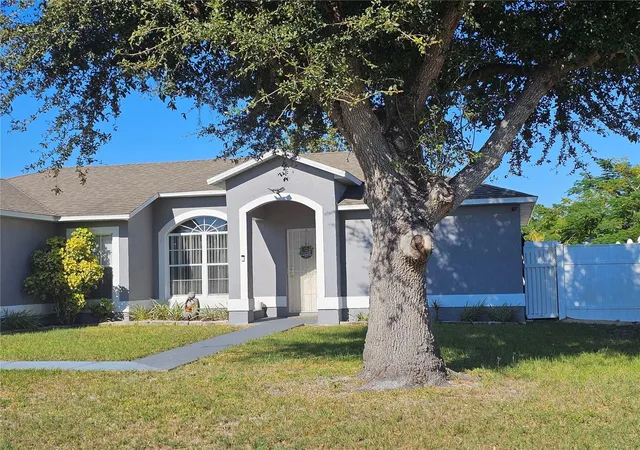 Photo 4 of Single family home for sale at 540 Oak Branch Cir, Kissimmee, FL 34758 | MLS# S5137421 | Listing updated on 2026-10-08