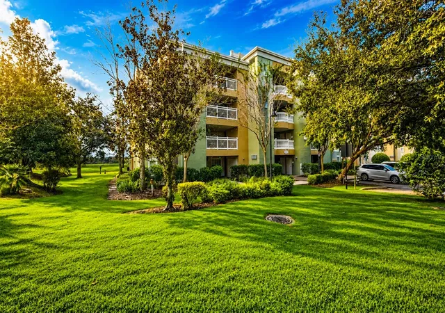 Photo 3 of Condo for sale at 1370 Centre Ct Ridge Dr #303, Reunion, FL 34747 | MLS# S5137427 | Listing updated on 2026-08-04