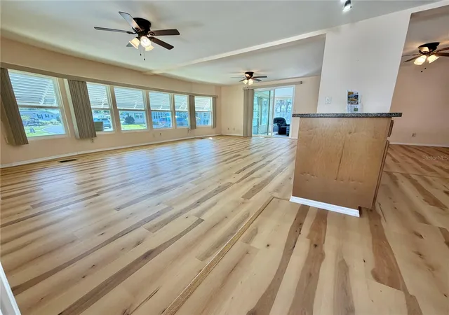 Photo 2 of Manufactured home for sale at 176 Azalea Trl, Leesburg, FL 34748 | MLS# G5103794 | Listing updated on 2026-10-23