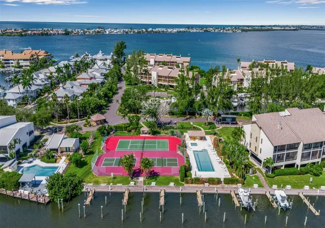Photo 3 of Condo for sale at 3840 Mariners Way #514A, Cortez, FL 34215 | MLS# A4669912 | Listing updated on 2026-09-14