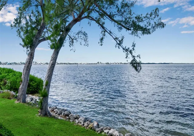 Photo 4 of Condo for sale at 3840 Mariners Way #514A, Cortez, FL 34215 | MLS# A4669912 | Listing updated on 2026-09-14
