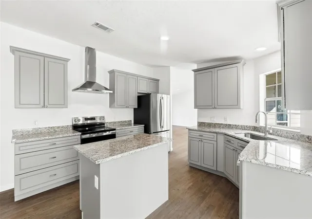 2nd image of 5180 Lexington Cir, Wildwood, FL 34785 | MLS# O6355865