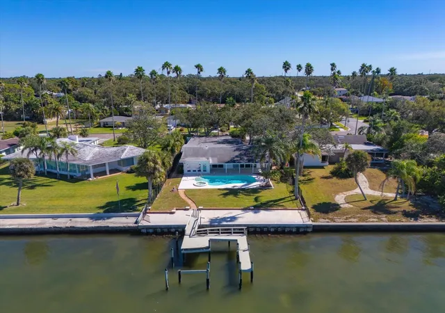 3rd image of 1614 Santa Barbara Dr, Dunedin, FL 34698 | MLS# TB8442140