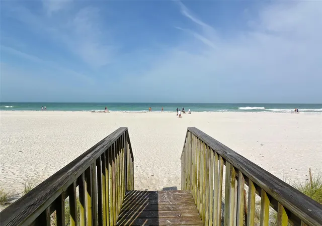 2nd image of 221 17Th St N, BRADENTON BEACH, FL 34217