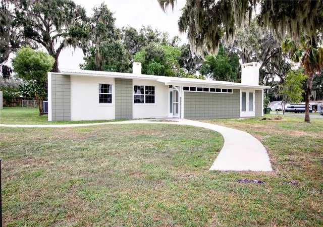1st image of 1114 Oak Dr, Leesburg, FL 34748 | MLS# O6355917