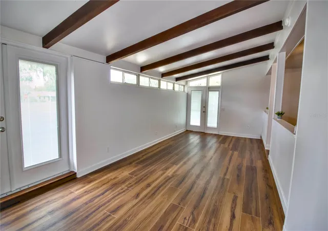 4th image of 1114 Oak Dr, Leesburg, FL 34748 | MLS# O6355917
