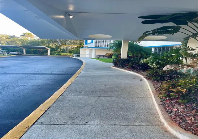 5th image of 1224 S Peninsula Dr, Daytona Beach, FL 32118