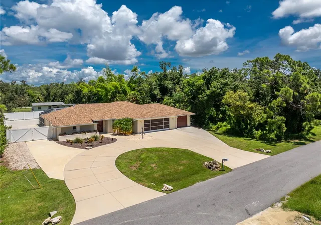 1st image of 1600 Thomas St, Englewood, FL 34223 | MLS# D6144451