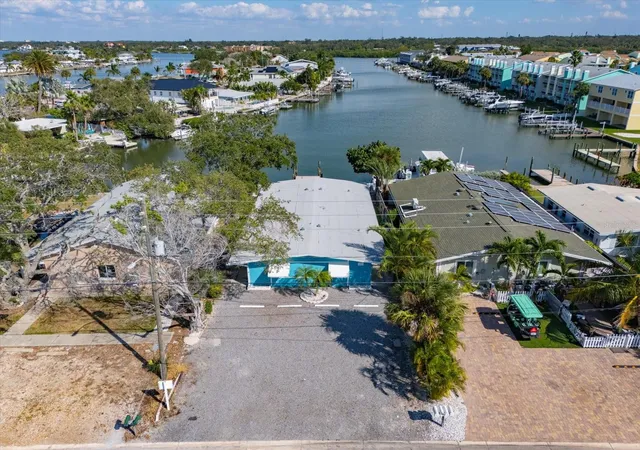 Photo 3 of Condo for sale at 711 E Gulf Blvd, Indian Rocks Beach, FL 33785 | MLS# TB8442243 | Listing updated on 2026-08-24