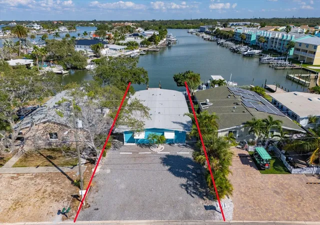 Listing Photo 4 - Condo for sale in building located at 711 E Gulf Blvd, INDIAN ROCKS BEACH, FL 33785
