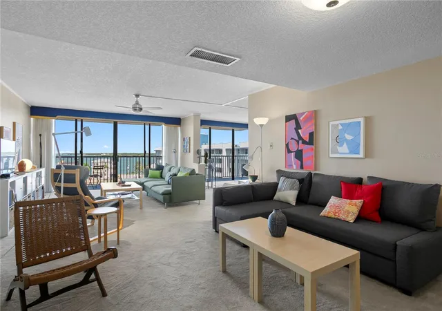 Photo 4 of Condo for sale at 450 Treasure Is Cswy #702, Treasure Island, FL 33706 | MLS# TB8442398 | Listing updated on 2026-10-08