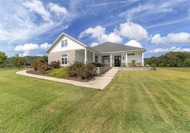Homes for sale in Alachua, FL | 10630 Nw 153rd Ter, Alachua, FL 32615 | MLS# GC535032