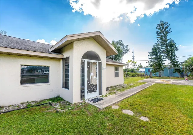 Photo 2 of Single family home for sale at 8409 Roosevelt St, Englewood, FL 34224 | MLS# D6144472 | Listing updated on 2026-10-03