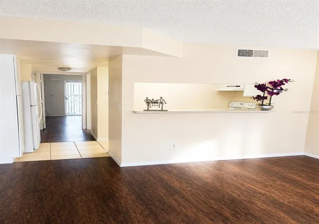 3rd image of 7141 E Bank Dr, TAMPA, FL 33617