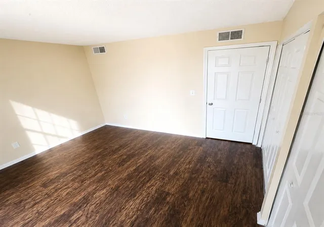 4th image of 7141 E Bank Dr, TAMPA, FL 33617