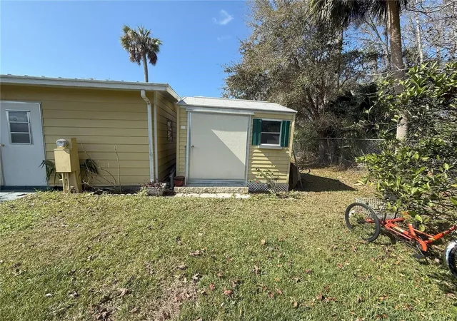 Photo 2 of Manufactured home for sale at 15 Wilderness Dr, Lake Panasoffkee, FL 33538 | MLS# G5103845 | Listing updated on 2026-10-04