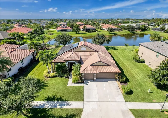 5th image of 335 Cockle Shell Loop, Apollo Beach, FL 33572 | MLS# TB8442499