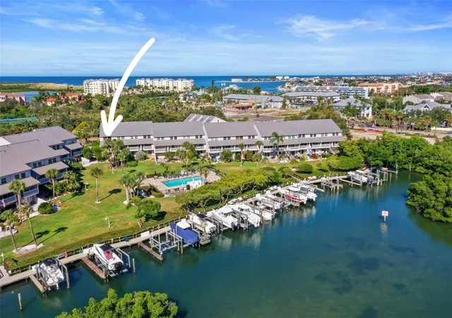 Listing Photo 2 - Condo for sale in building located at 1355 Pinellas Bayway S, ST PETERSBURG, FL 33715 - Unit #19