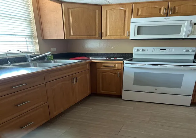 Photo 3 of Condo for sale at 108 Clocktower Dr #261, Brandon, FL 33510 | MLS# TB8442560 | Listing updated on 2026-10-02