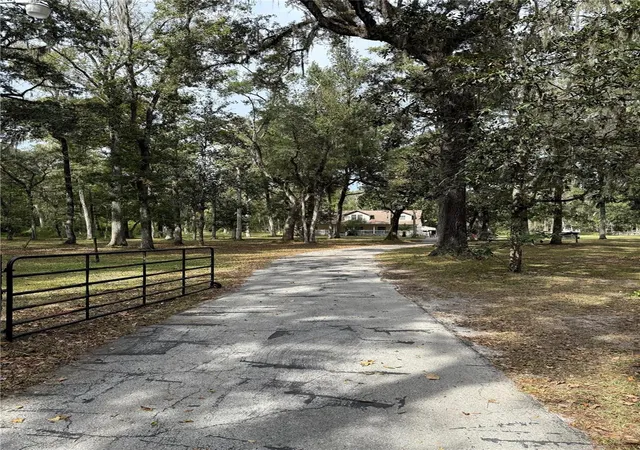 Photo 4 of Single family home for sale at 13517 Citrus Way, Brooksville, FL 34601 | MLS# TB8442882 | Listing updated on 2026-10-02
