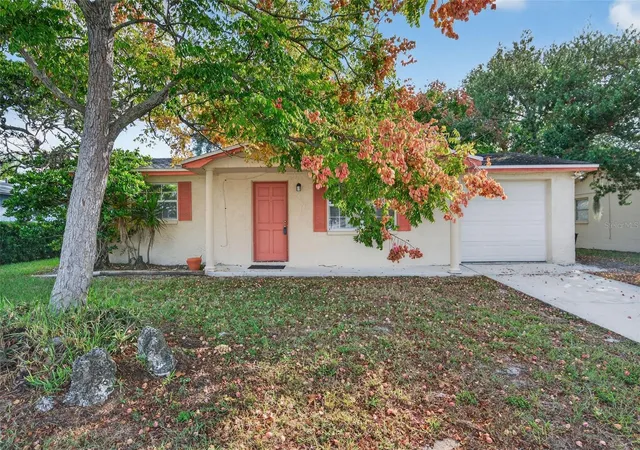 Photo 1 of Single family home for sale at 10102 Glen Moor Ln, Port Richey, FL 34668 | MLS# TB8442938 | Listing updated on 2026-09-30